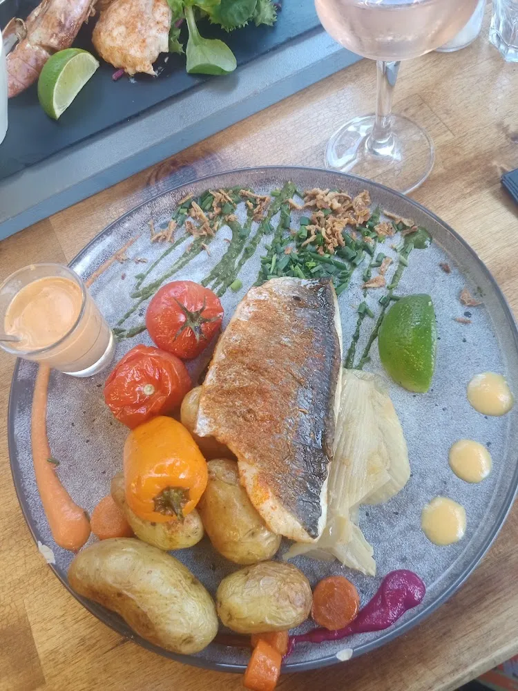 Dorade Royale Avec Son Fenouil Confit Sauce Tandoori