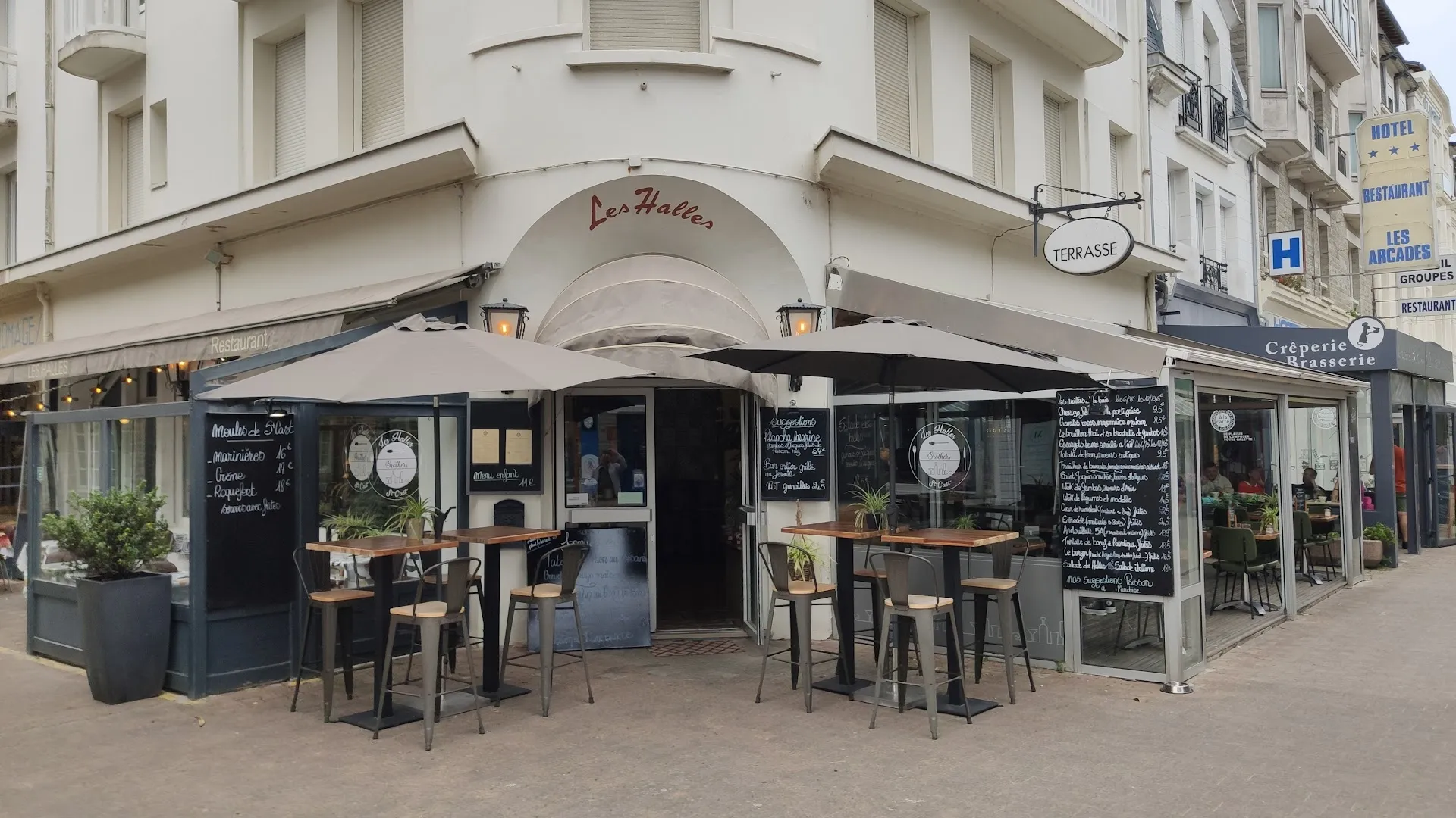 Les Halles Brothers Restaurant